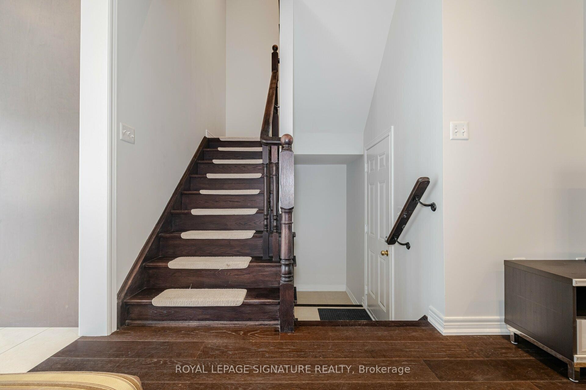 









5520


Meadowcrest

Avenue,
Mississauga,




ON
L5M 0V1

