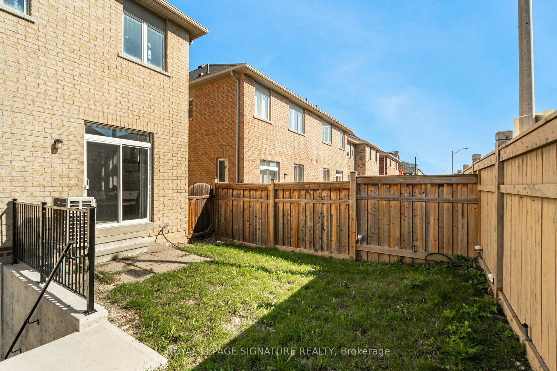 









5520


Meadowcrest

Avenue,
Mississauga,




ON
L5M 0V1

