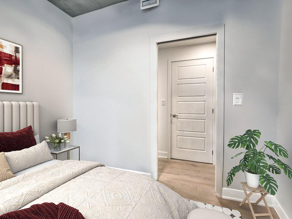 









8310


Boul. St-Laurent

, 405,
Brossard,




QC
J4X0B5

