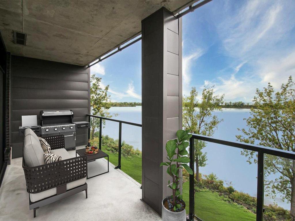 









8310


Boul. St-Laurent

, 405,
Brossard,




QC
J4X0B5

