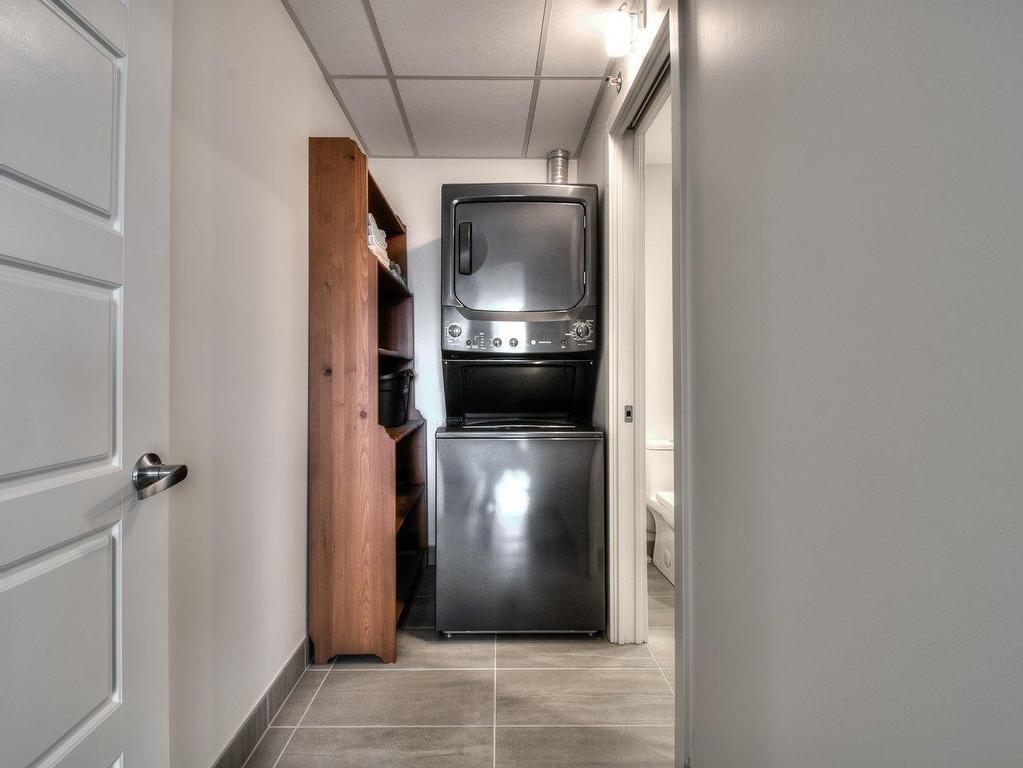 









8310


Boul. St-Laurent

, 405,
Brossard,




QC
J4X0B5

