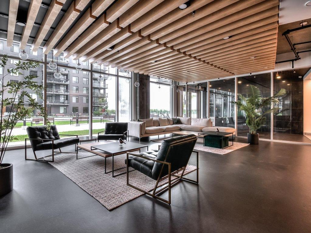 









8310


Boul. St-Laurent

, 405,
Brossard,




QC
J4X0B5

