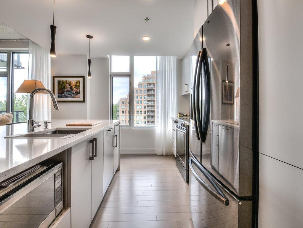 









8310


Boul. St-Laurent

, 405,
Brossard,




QC
J4X0B5

