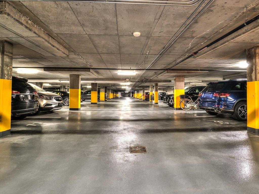 









8310


Boul. St-Laurent

, 405,
Brossard,




QC
J4X0B5

