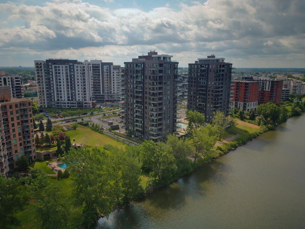 









8310


Boul. St-Laurent

, 405,
Brossard,




QC
J4X0B5

