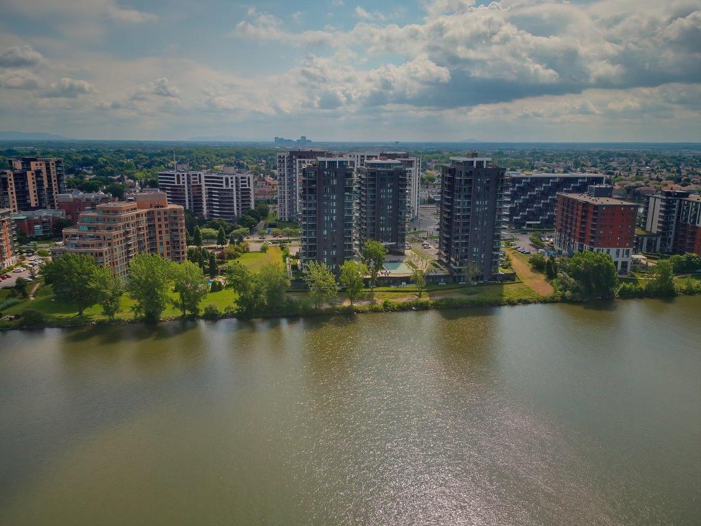 









8310


Boul. St-Laurent

, 405,
Brossard,




QC
J4X0B5

