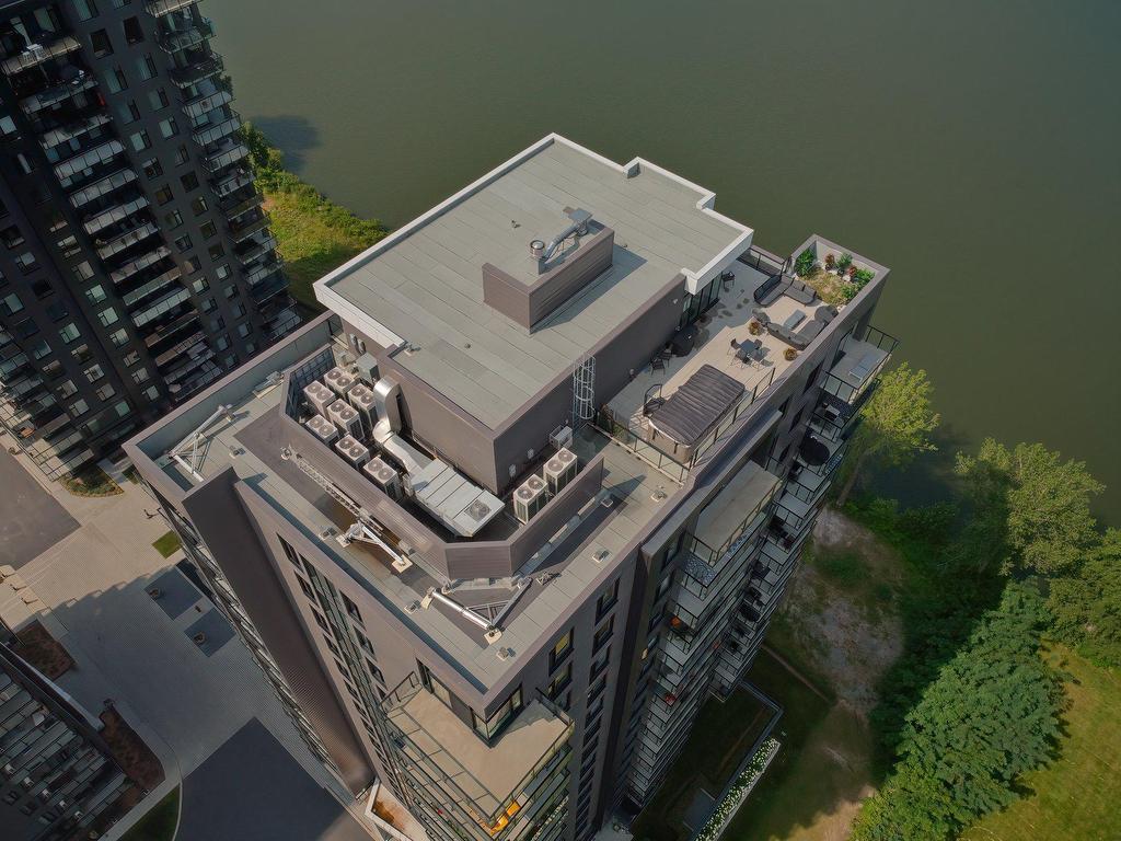 









8310


Boul. St-Laurent

, 405,
Brossard,




QC
J4X0B5

