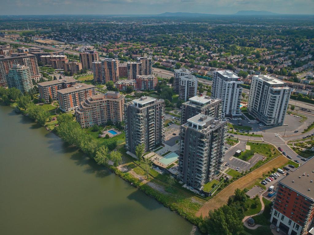 









8310


Boul. St-Laurent

, 405,
Brossard,




QC
J4X0B5

