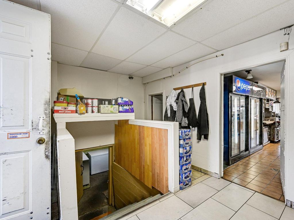 









71

 - 77


Rue St-Paul

,
Saint-Jean-sur-Richelieu,




QC
J3B1Z1

