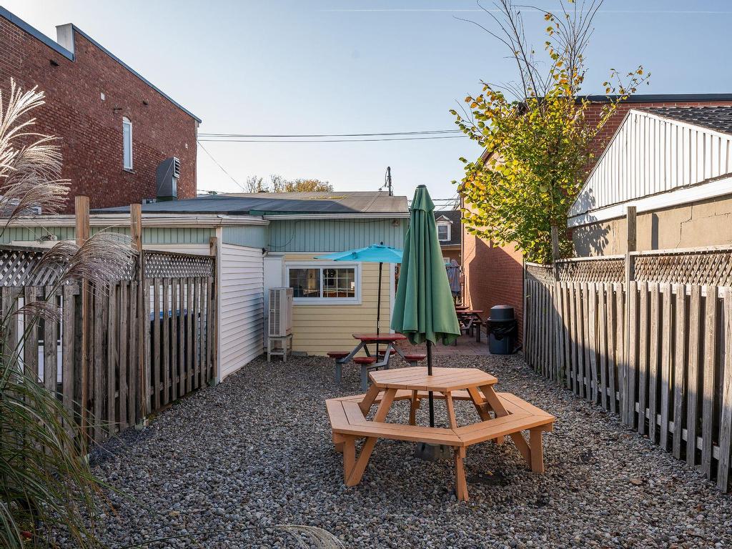 









71

 - 77


Rue St-Paul

,
Saint-Jean-sur-Richelieu,




QC
J3B1Z1

