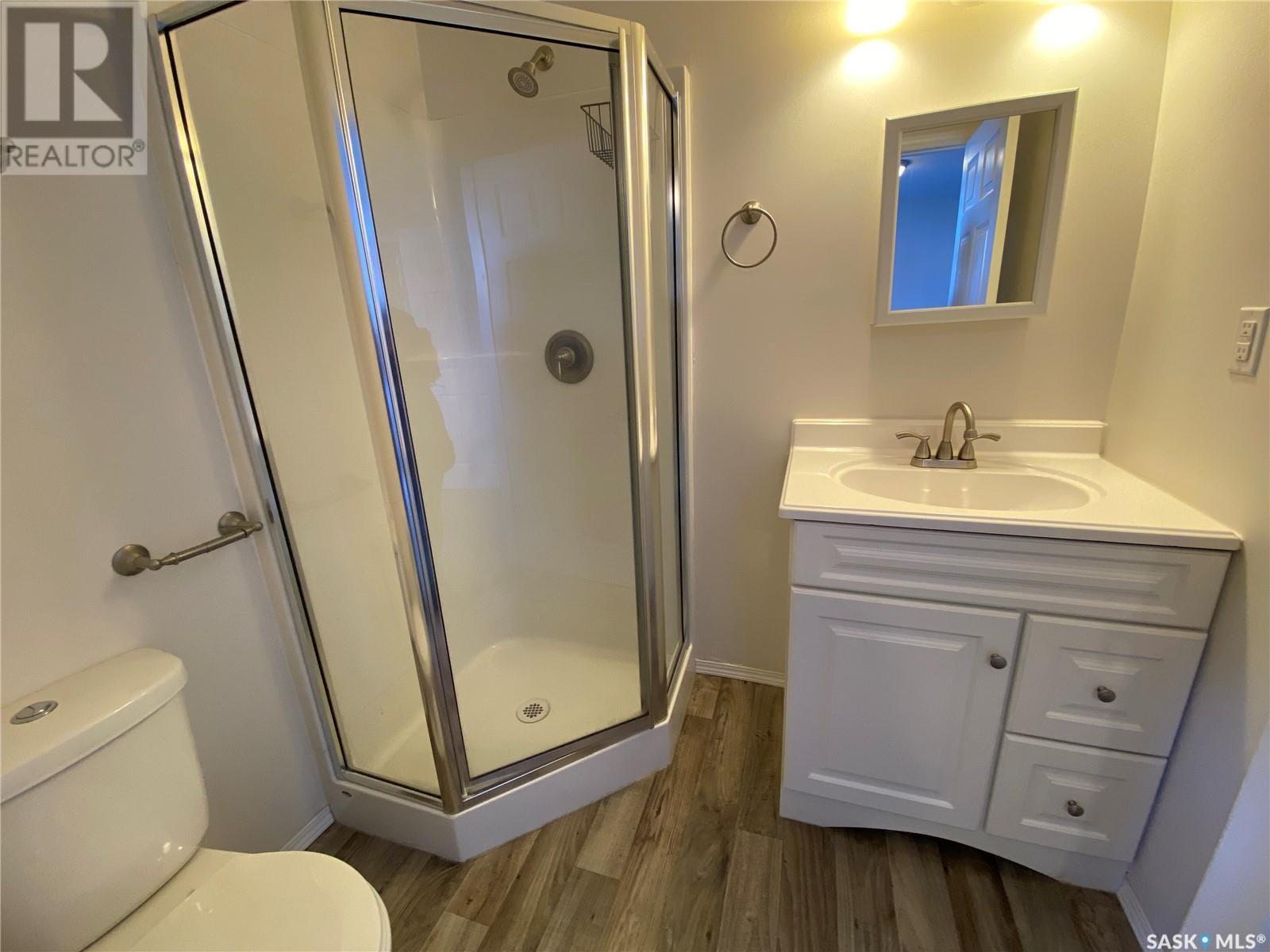 












104 Railway AVENUE E

,
Kindersley Rm No. 290,




Saskatchewan
S0L1S0

