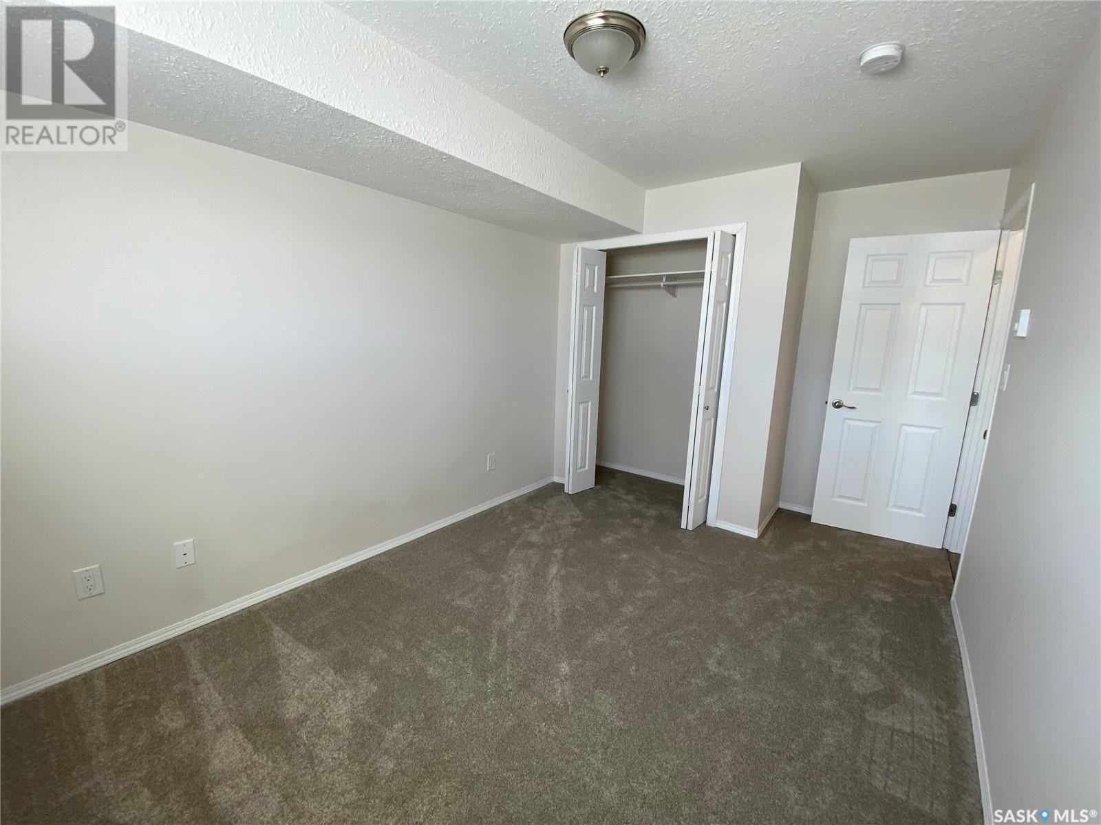 












104 Railway AVENUE E

,
Kindersley Rm No. 290,




Saskatchewan
S0L1S0

