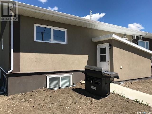












104 Railway AVENUE E

,
Kindersley Rm No. 290,




Saskatchewan
S0L1S0

