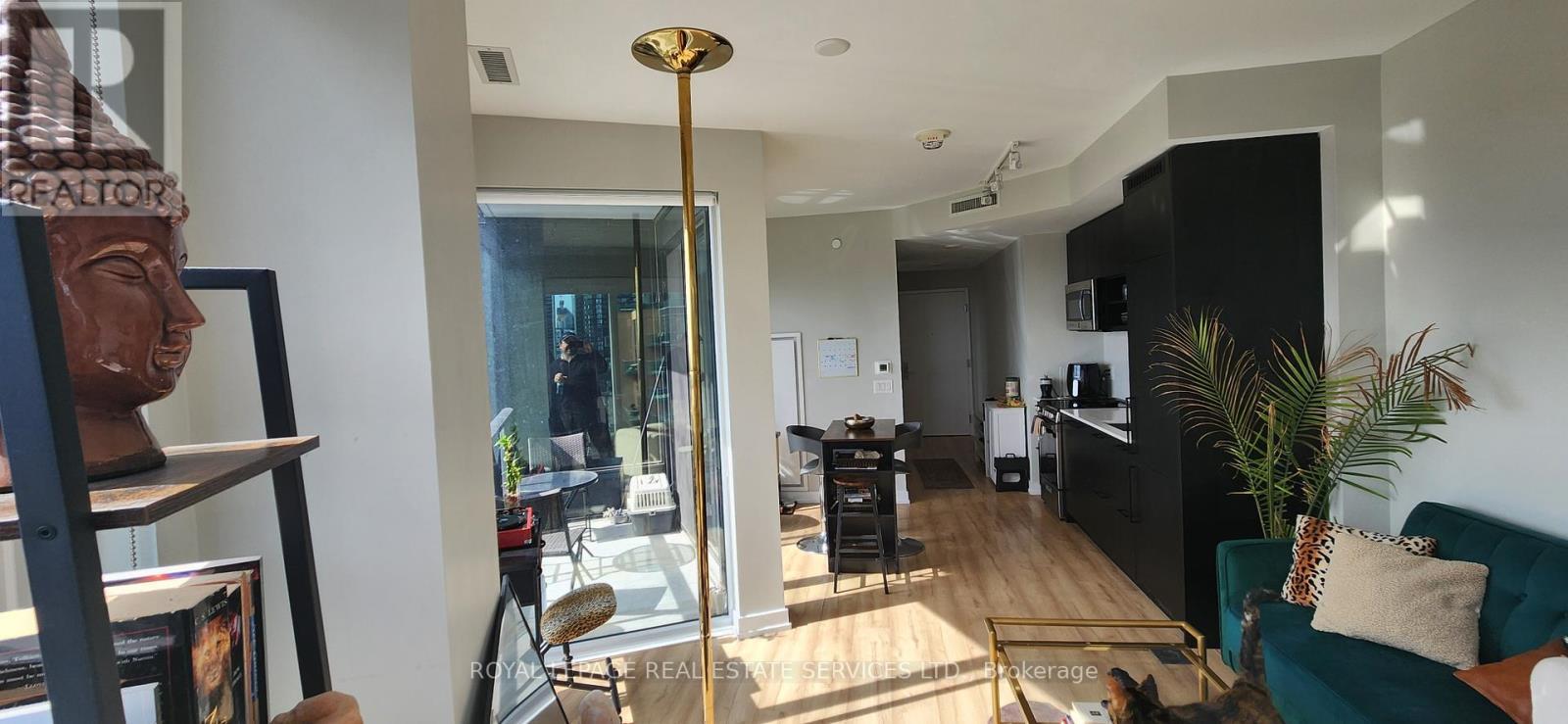 












1111 - 135 EAST LIBERTY STREET

,
Toronto,




Ontario
M6K3K4

