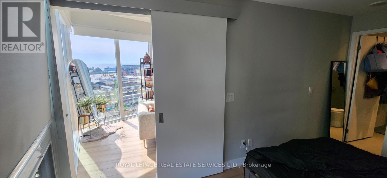 












1111 - 135 EAST LIBERTY STREET

,
Toronto,




Ontario
M6K3K4

