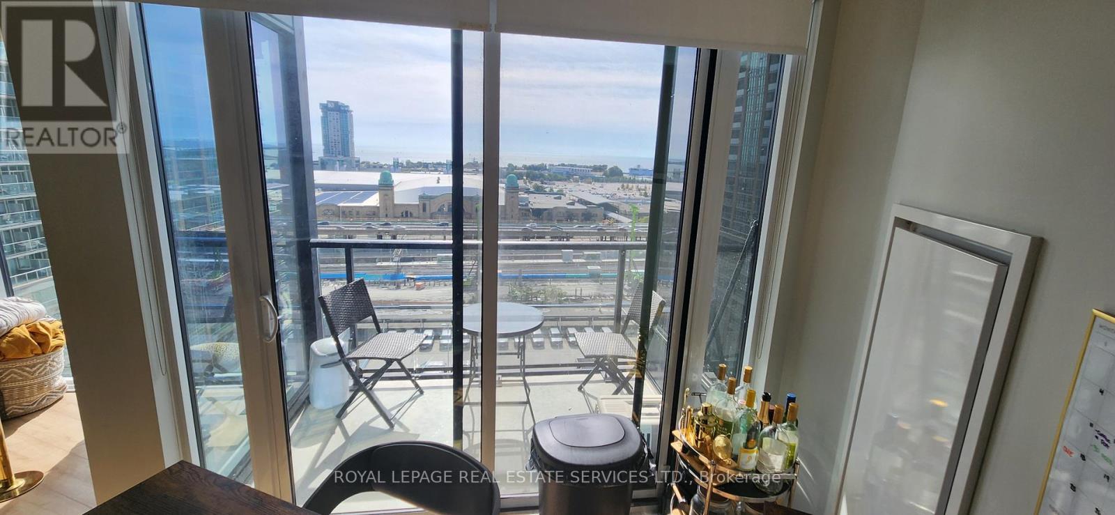 












1111 - 135 EAST LIBERTY STREET

,
Toronto,




Ontario
M6K3K4

