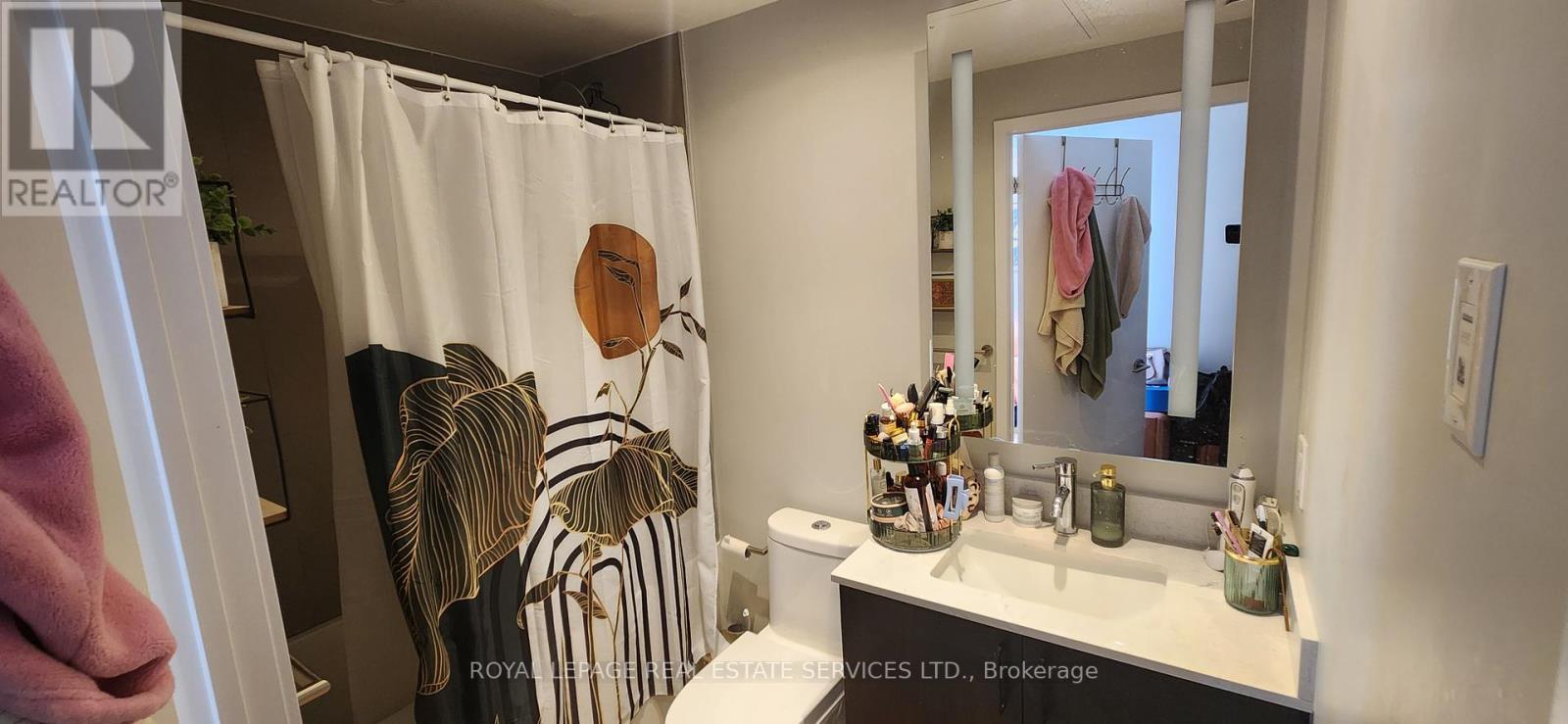 












1111 - 135 EAST LIBERTY STREET

,
Toronto,




Ontario
M6K3K4

