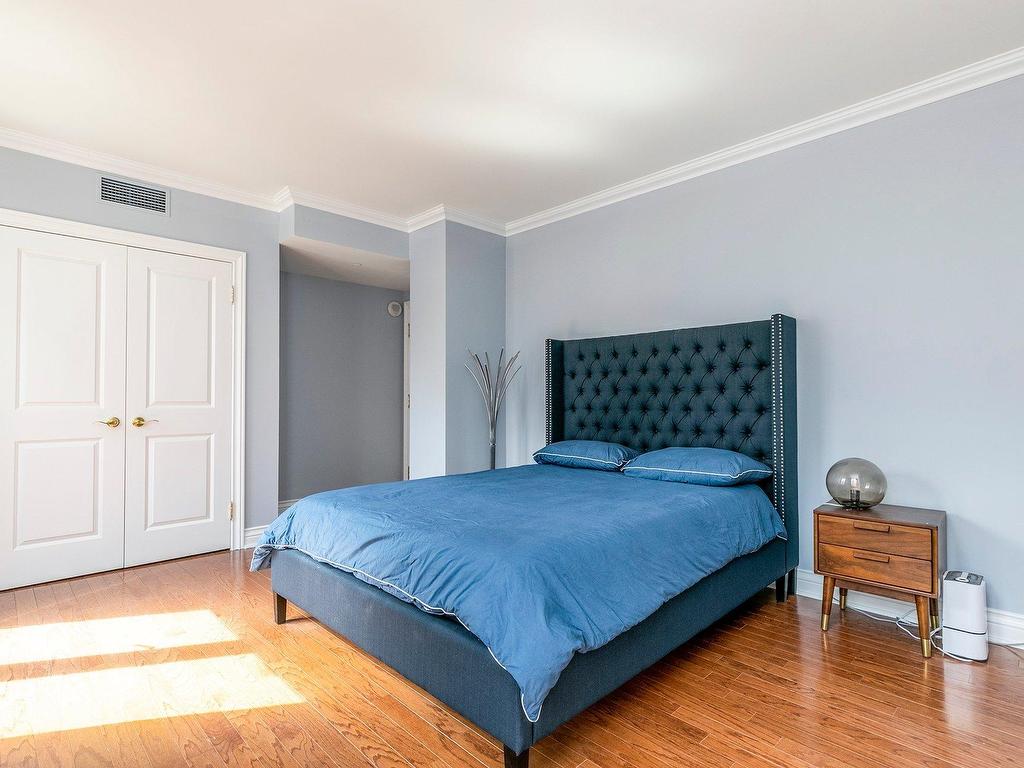 









1210


Boul. De Maisonneuve O.

, 5H,
Montréal (Ville-Marie),




QC
H3A0A2

