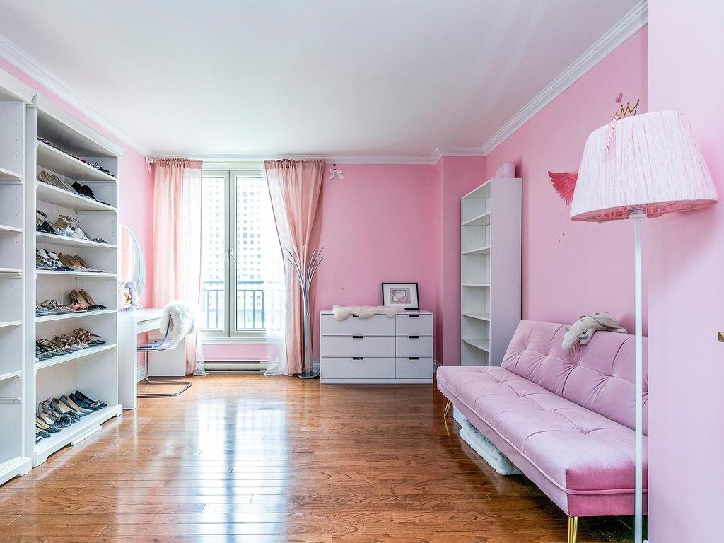 









1210


Boul. De Maisonneuve O.

, 5H,
Montréal (Ville-Marie),




QC
H3A0A2


