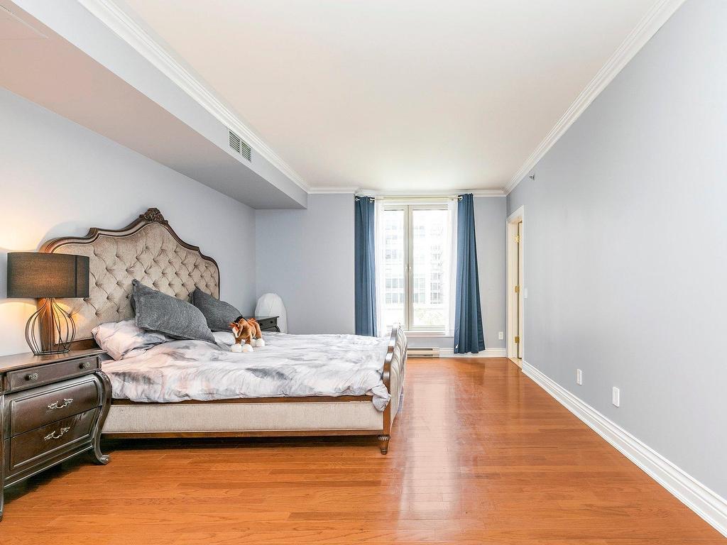 









1210


Boul. De Maisonneuve O.

, 5H,
Montréal (Ville-Marie),




QC
H3A0A2

