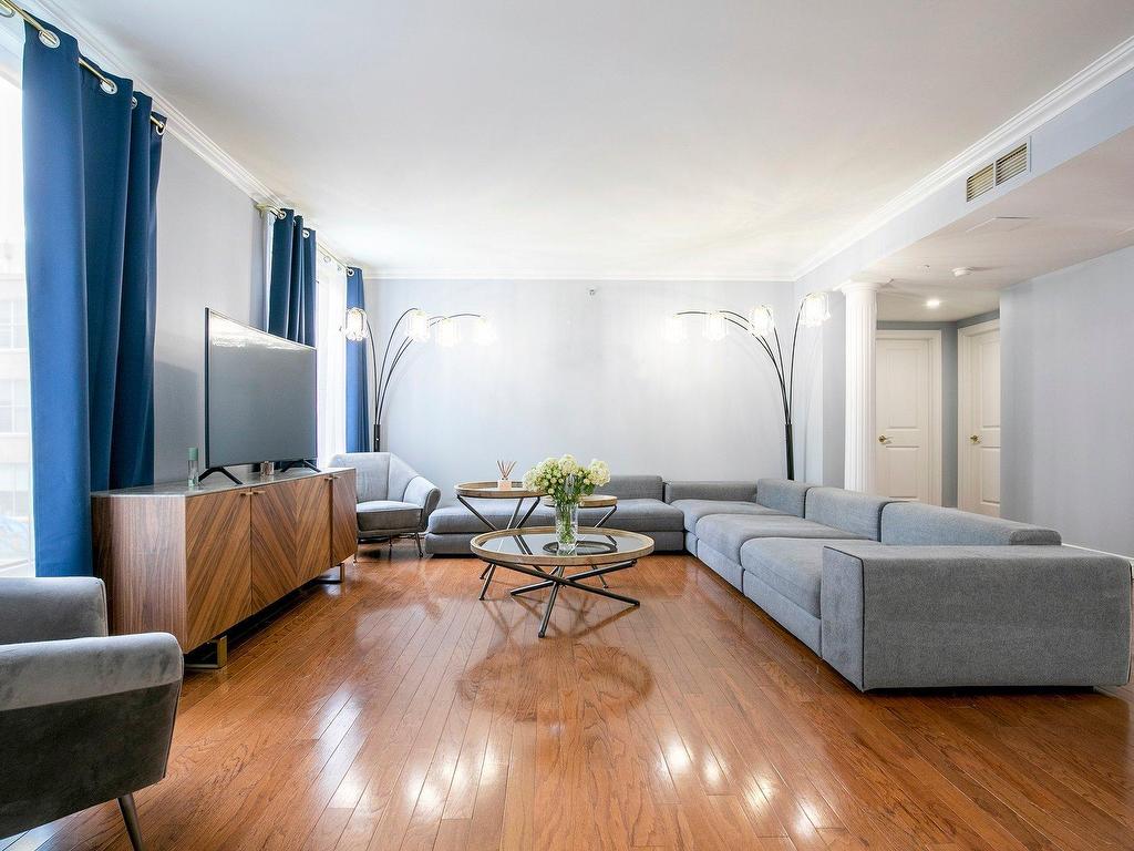 









1210


Boul. De Maisonneuve O.

, 5H,
Montréal (Ville-Marie),




QC
H3A0A2

