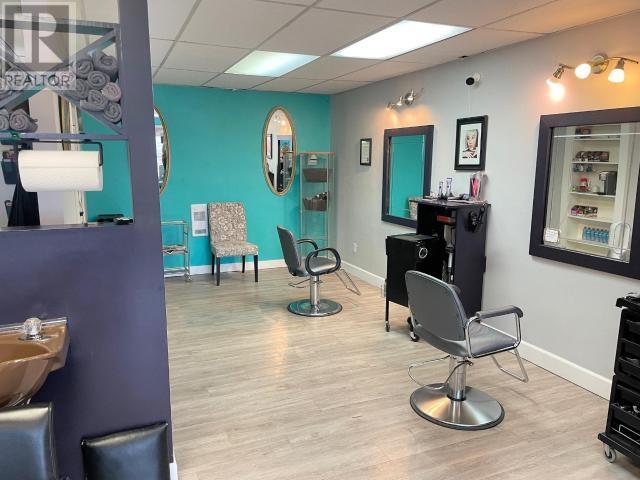 












4660 MARINE AVE

,
Powell River,




British Columbia
V8A2L1

