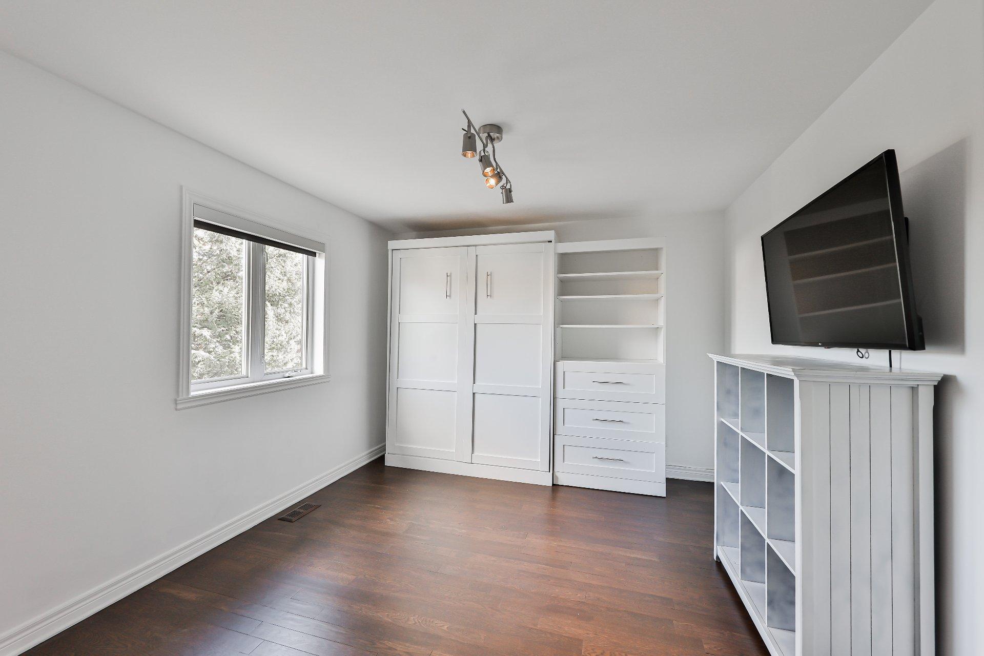 









27


Rue du Castillo

,
Blainville,




QC
J7B1M4

