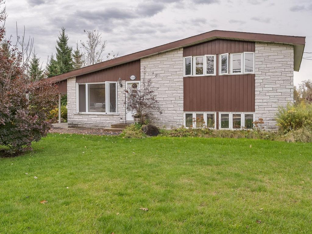 









1520Z


Ch. Ste-Angélique

,
Saint-Lazare,







QC
J7T1Y6

