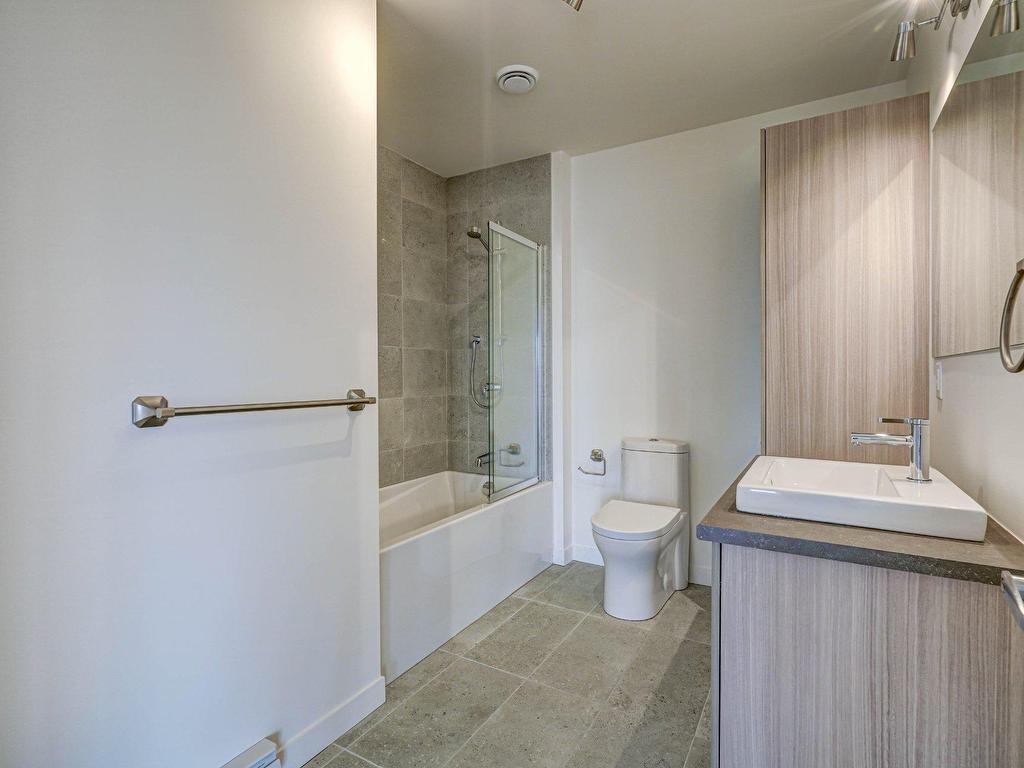 









4955


Rue des Ormes

, 2104,
Contrecoeur,




QC
J0L1C0

