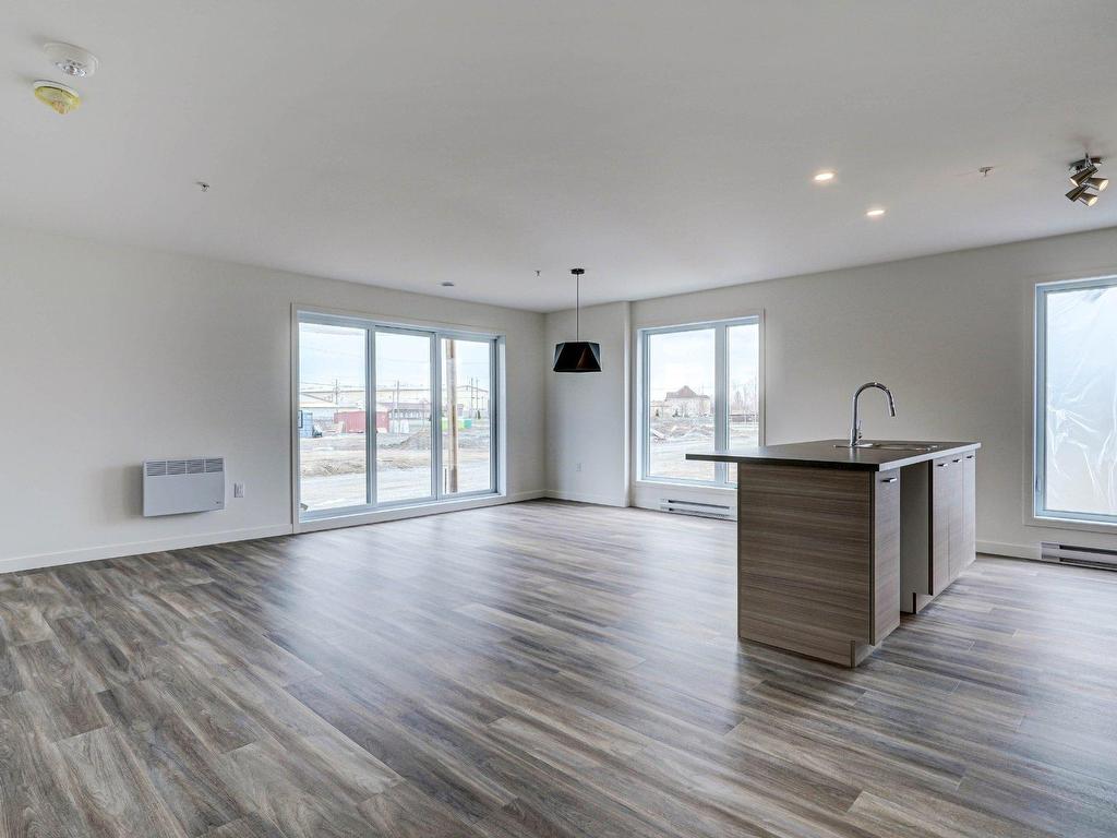 









4955


Rue des Ormes

, 2104,
Contrecoeur,




QC
J0L1C0

