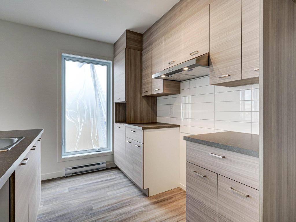 









4955


Rue des Ormes

, 2104,
Contrecoeur,




QC
J0L1C0

