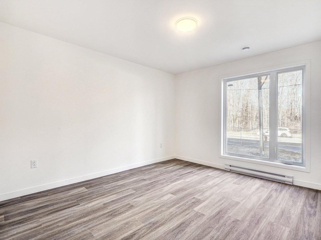 









4955


Rue des Ormes

, 2101,
Contrecoeur,




QC
J0L1C0

