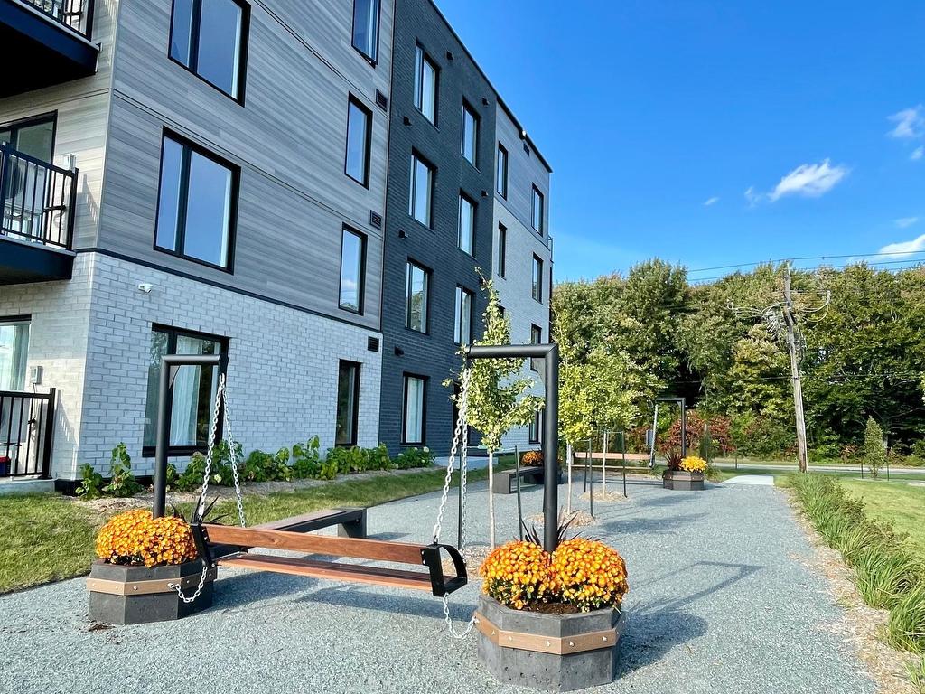 









4955


Rue des Ormes

, 2101,
Contrecoeur,




QC
J0L1C0

