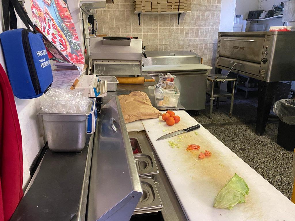 









1580


Rue Barré

,
Montréal (Saint-Laurent),




QC
H4L4M6

