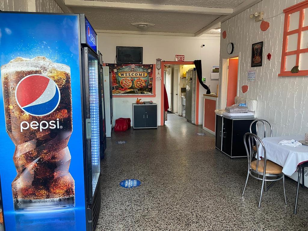 









1580


Rue Barré

,
Montréal (Saint-Laurent),




QC
H4L4M6

