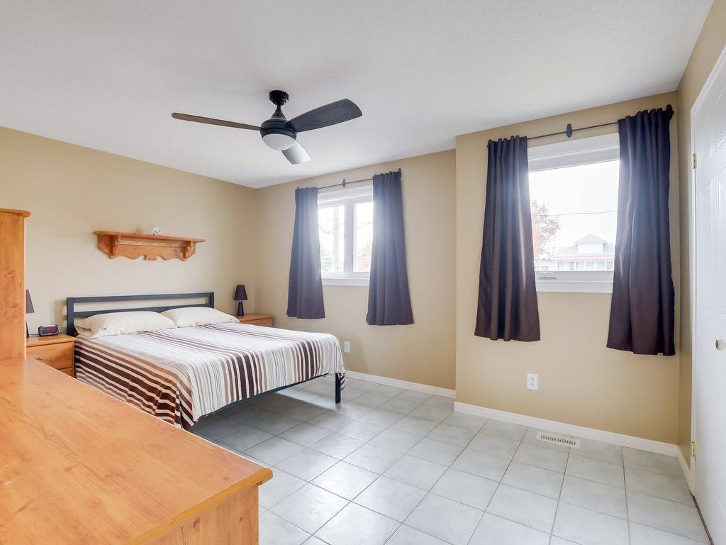 









24


Rue du St-Médard

,
Gatineau (Aylmer),




QC
J9H7A7

