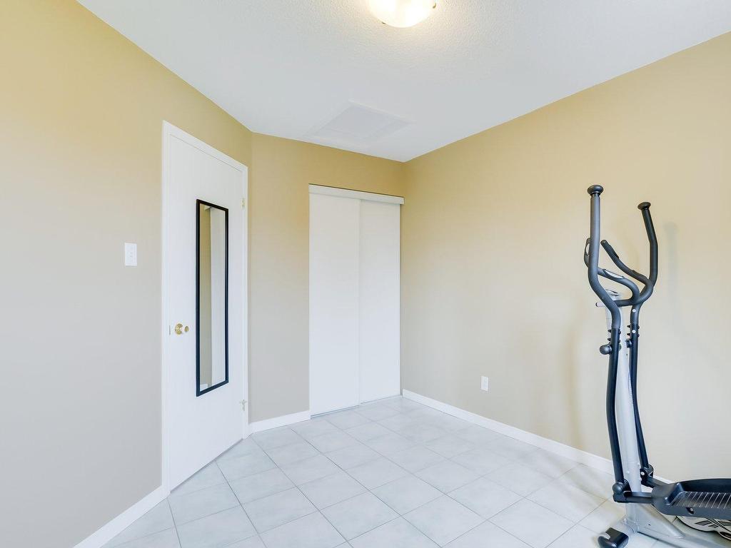 









24


Rue du St-Médard

,
Gatineau (Aylmer),




QC
J9H7A7

