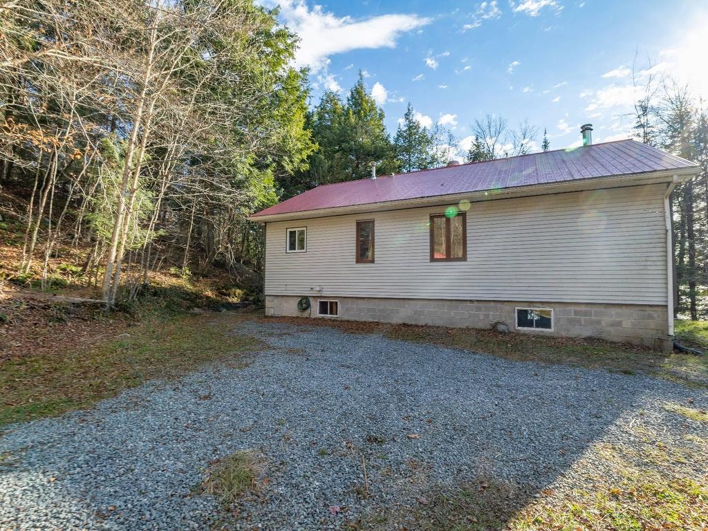 









1115


Ch. McArthur

,
Boileau,




QC
J0T1G0


