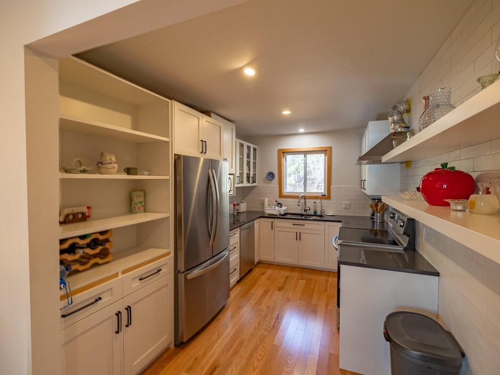 









1115


Ch. McArthur

,
Boileau,




QC
J0T1G0

