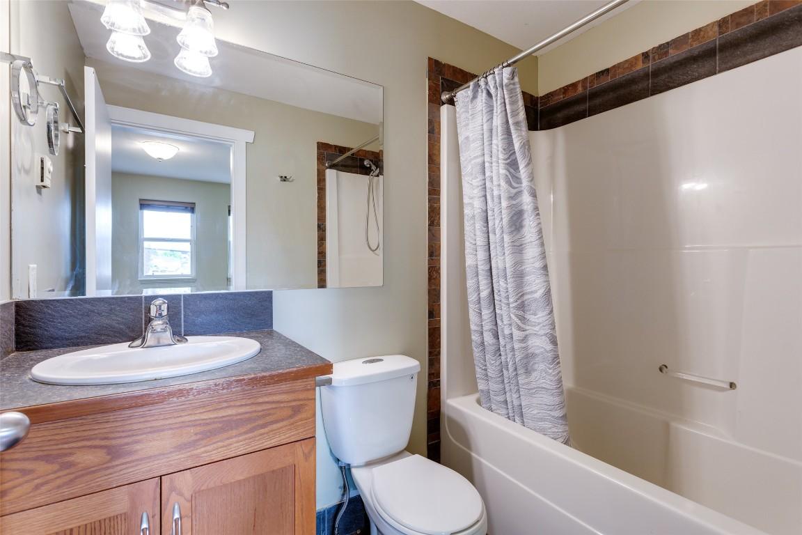 









860


Glenwood

Avenue,
Kelowna,




BC
V1Y 5M5

