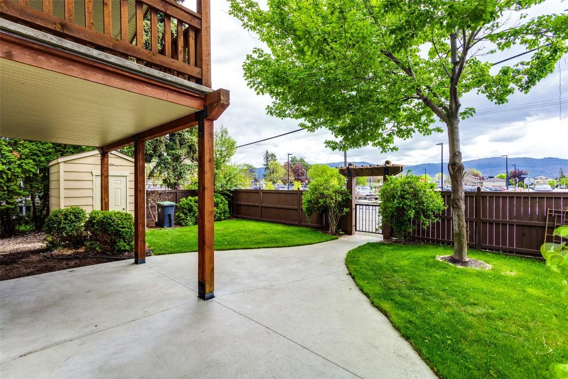 









860


Glenwood

Avenue,
Kelowna,




BC
V1Y 5M5

