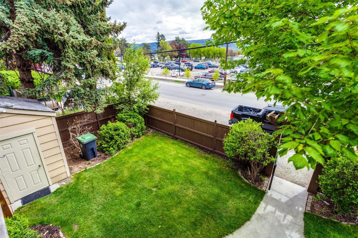 









860


Glenwood

Avenue,
Kelowna,




BC
V1Y 5M5

