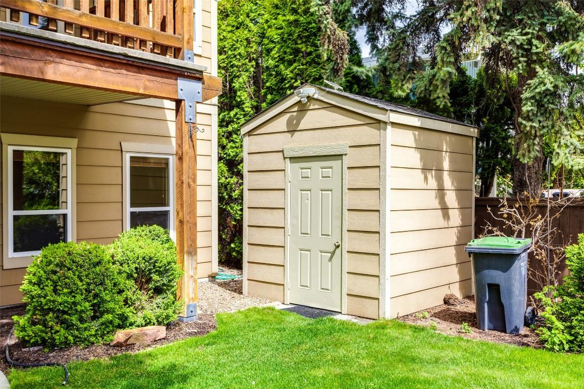 









860


Glenwood

Avenue,
Kelowna,




BC
V1Y 5M5

