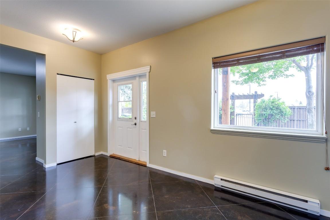 









860


Glenwood

Avenue,
Kelowna,




BC
V1Y 5M5

