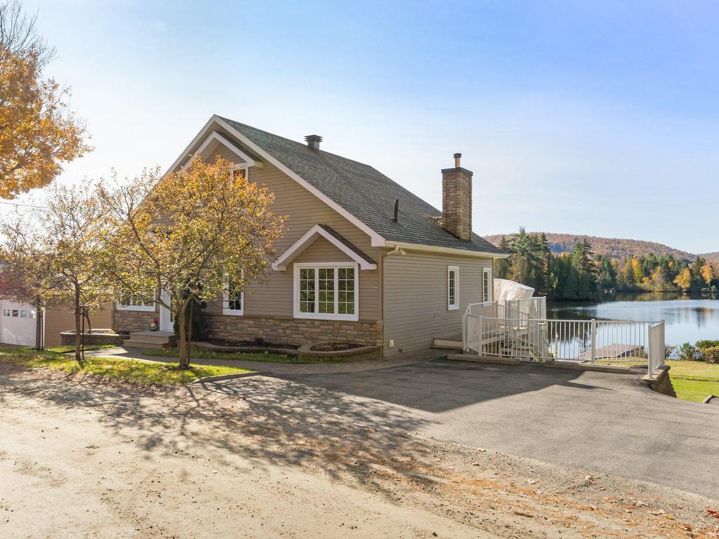 









600


Ch. des Pionniers

,
Saint-Mathieu-du-Parc,




QC
G0X1N0

