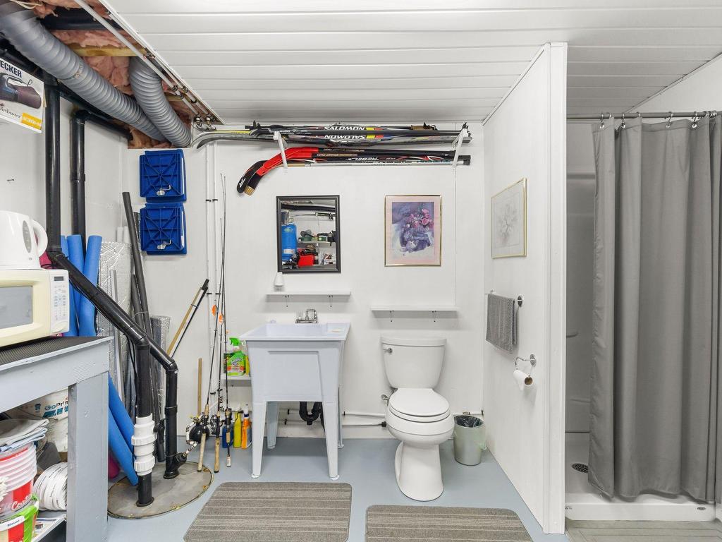 









600


Ch. des Pionniers

,
Saint-Mathieu-du-Parc,




QC
G0X1N0

