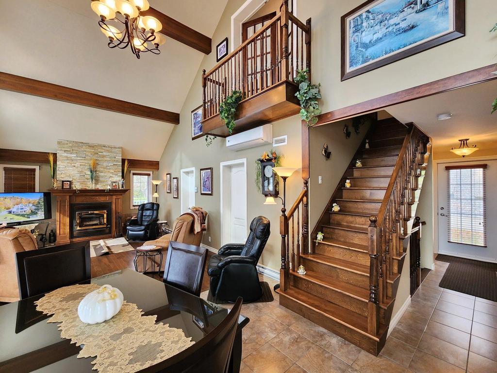 









600


Ch. des Pionniers

,
Saint-Mathieu-du-Parc,




QC
G0X1N0

