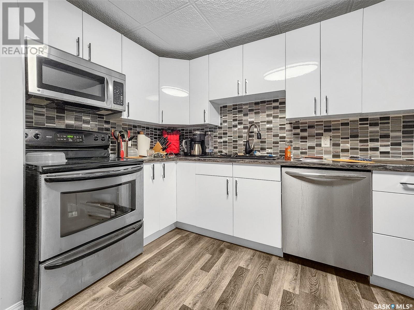 












102 7th AVENUE W

,
Central Butte,




Saskatchewan
S0H0T0

