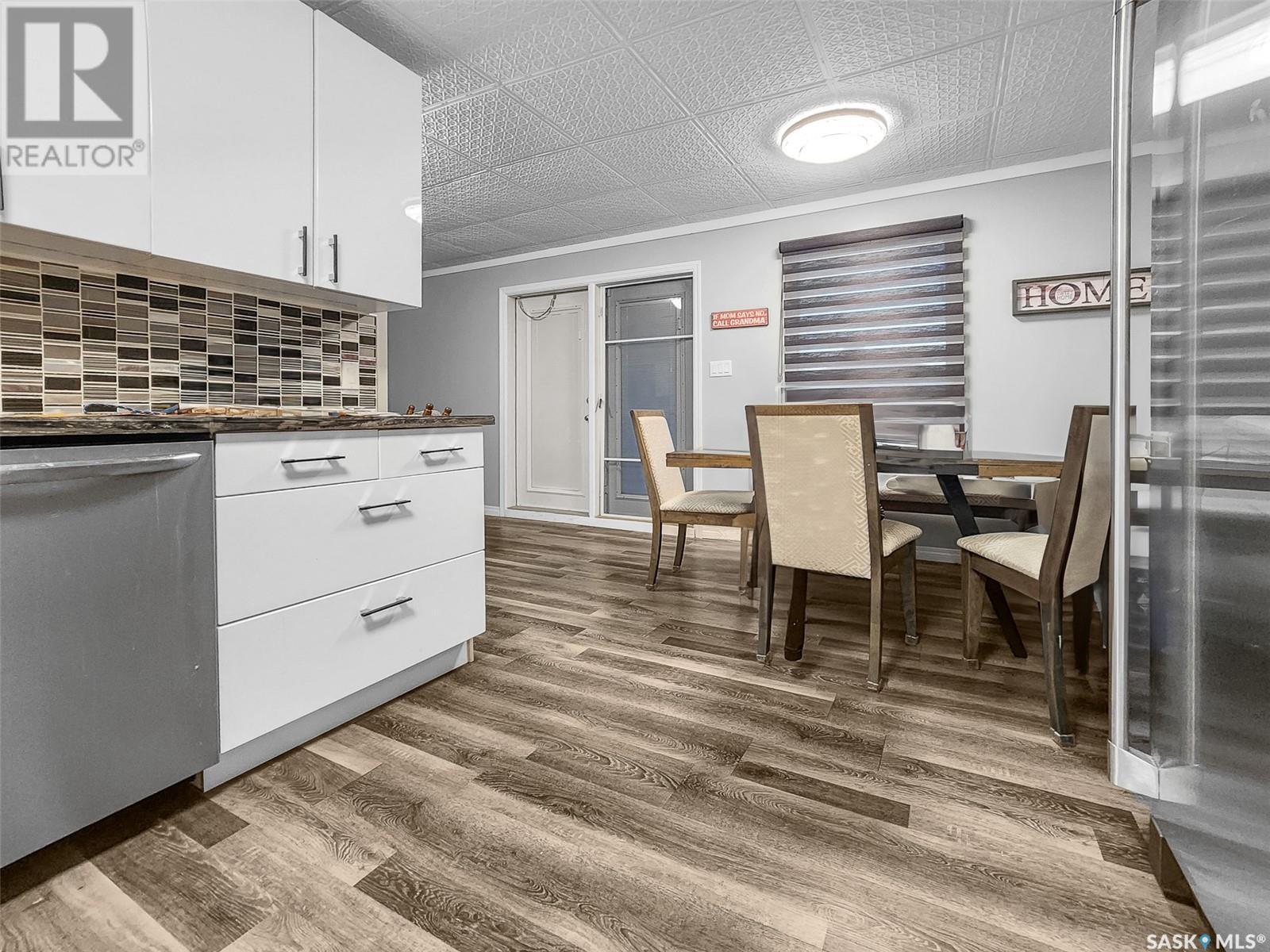 












102 7th AVENUE W

,
Central Butte,




Saskatchewan
S0H0T0

