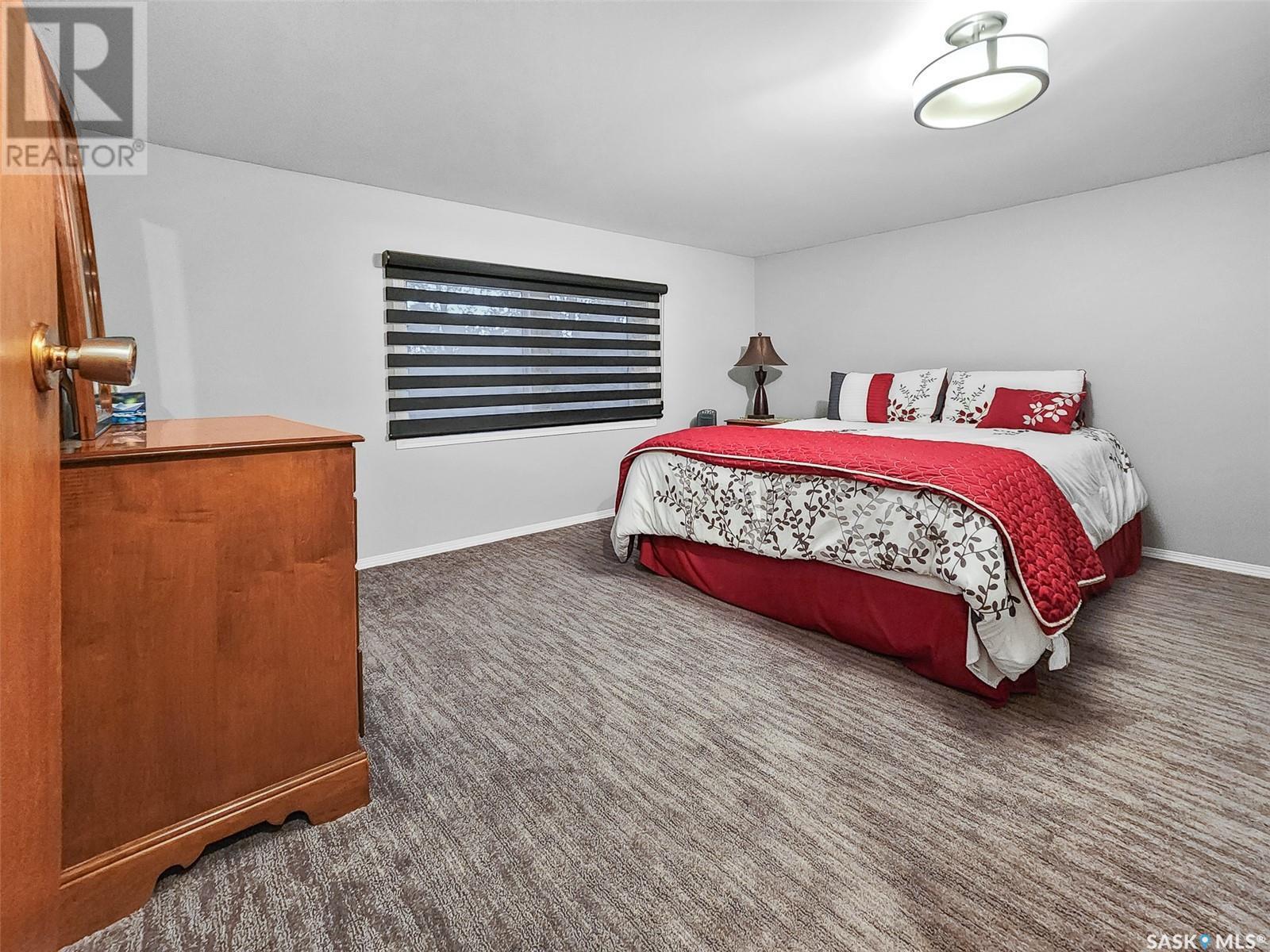 












102 7th AVENUE W

,
Central Butte,




Saskatchewan
S0H0T0

